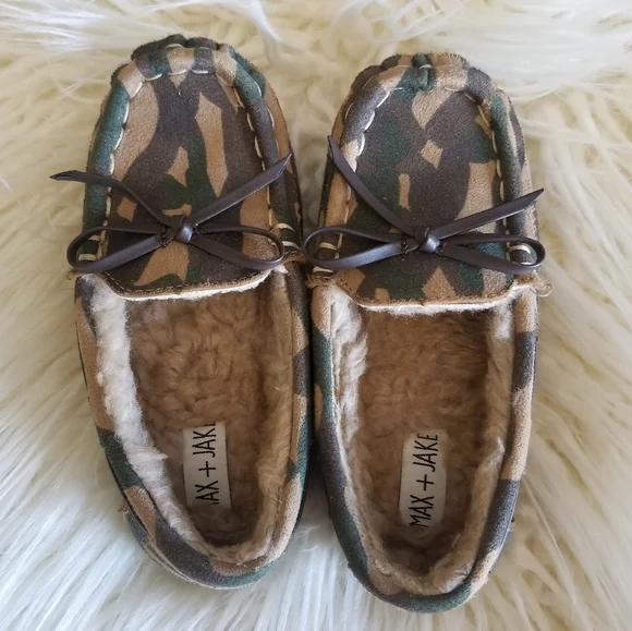 Max + Jack Size Toddler 9 Camo Slippers - Picture 2 of 8